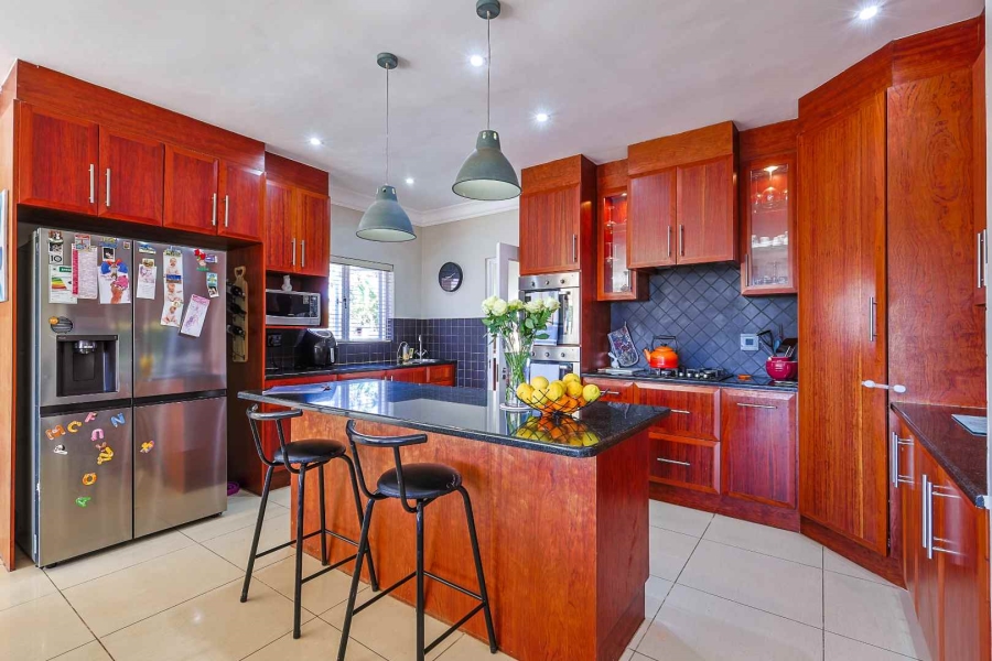4 Bedroom Property for Sale in Waterkloof Ridge Gauteng