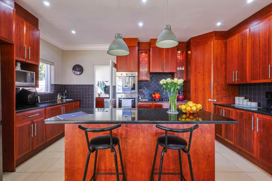4 Bedroom Property for Sale in Waterkloof Ridge Gauteng