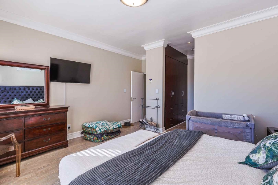 4 Bedroom Property for Sale in Waterkloof Ridge Gauteng