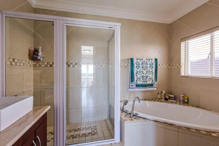 4 Bedroom Property for Sale in Waterkloof Ridge Gauteng