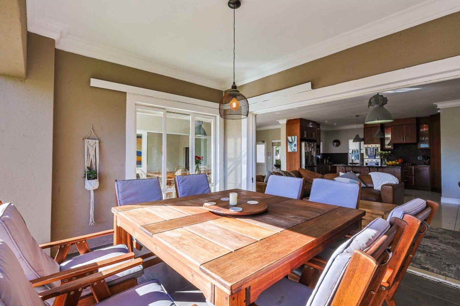 4 Bedroom Property for Sale in Waterkloof Ridge Gauteng