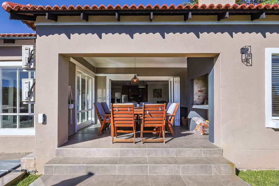 4 Bedroom Property for Sale in Waterkloof Ridge Gauteng