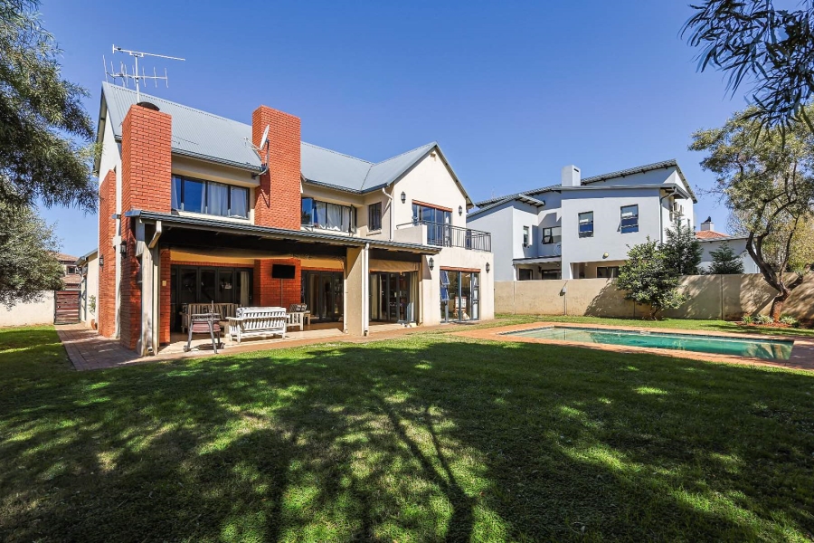 4 Bedroom Property for Sale in Silverwoods Country Estate Gauteng