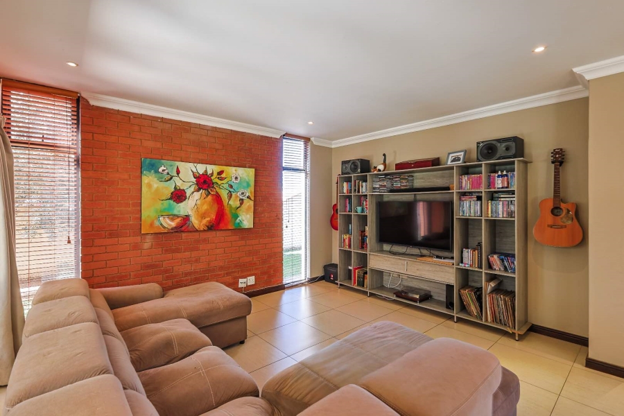 4 Bedroom Property for Sale in Silverwoods Country Estate Gauteng