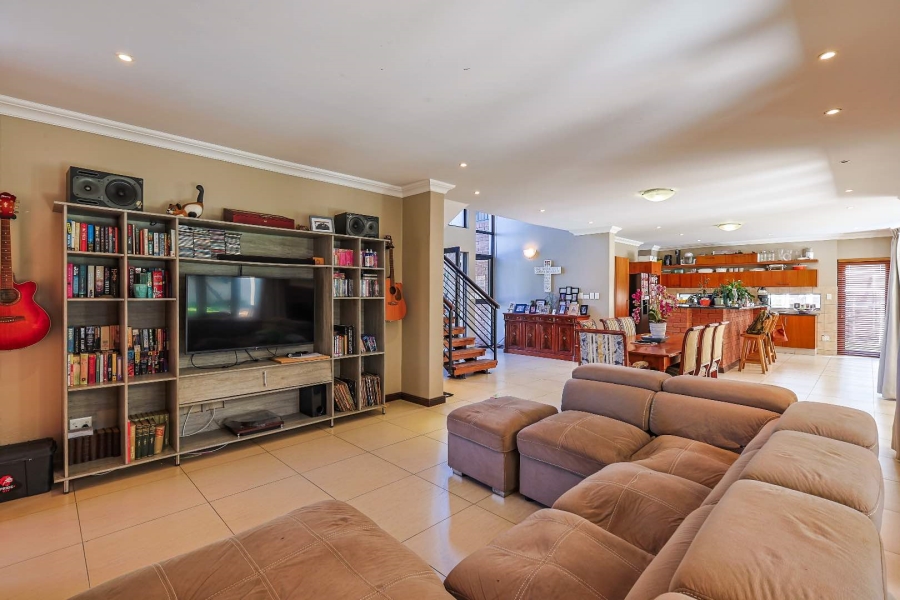 4 Bedroom Property for Sale in Silverwoods Country Estate Gauteng