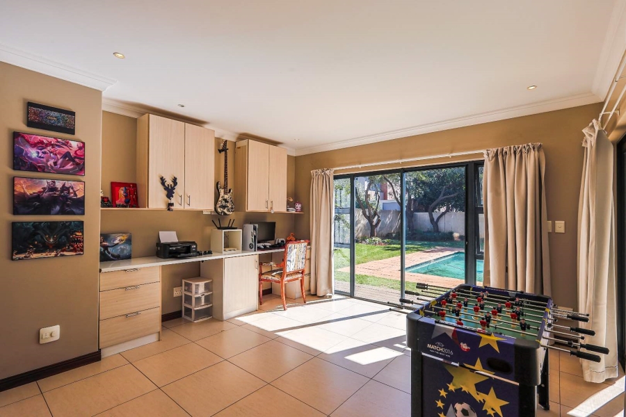 4 Bedroom Property for Sale in Silverwoods Country Estate Gauteng