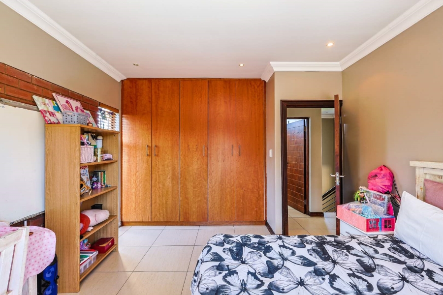 4 Bedroom Property for Sale in Silverwoods Country Estate Gauteng