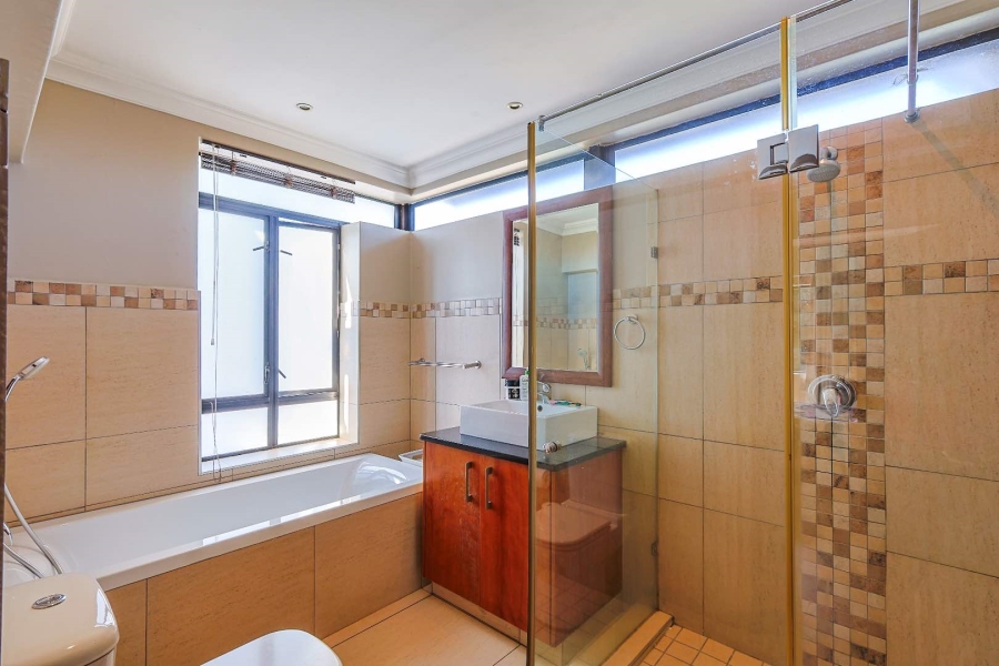 4 Bedroom Property for Sale in Silverwoods Country Estate Gauteng