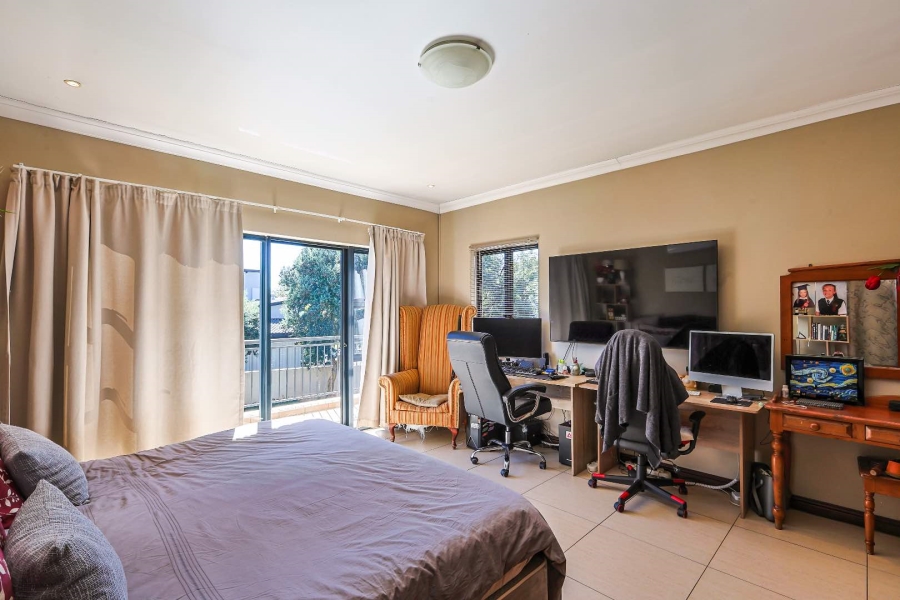 4 Bedroom Property for Sale in Silverwoods Country Estate Gauteng