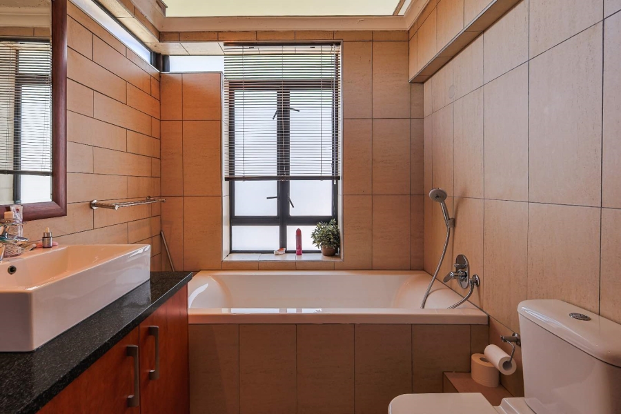 4 Bedroom Property for Sale in Silverwoods Country Estate Gauteng