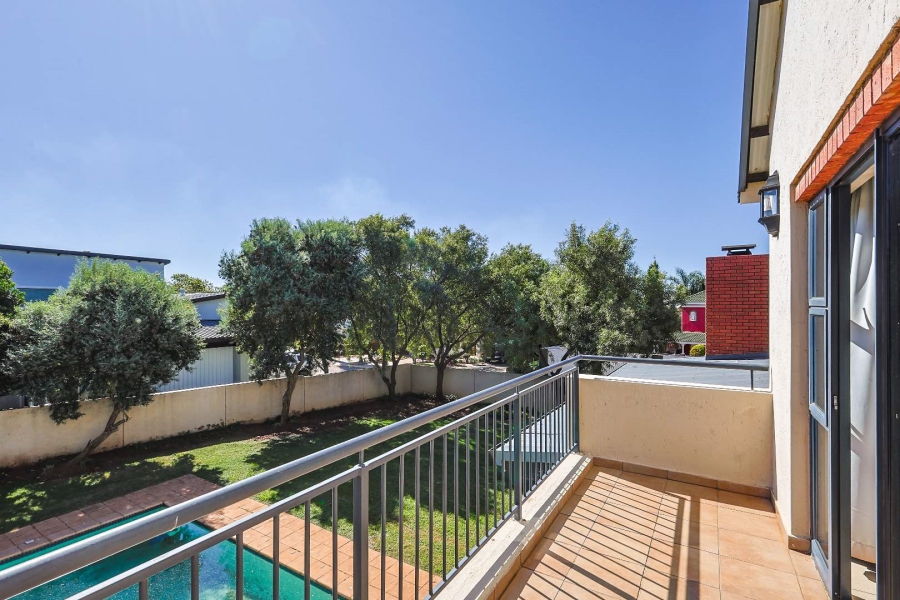 4 Bedroom Property for Sale in Silverwoods Country Estate Gauteng