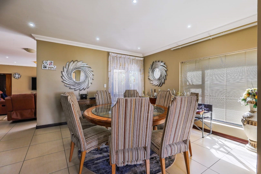 4 Bedroom Property for Sale in Silverwoods Country Estate Gauteng