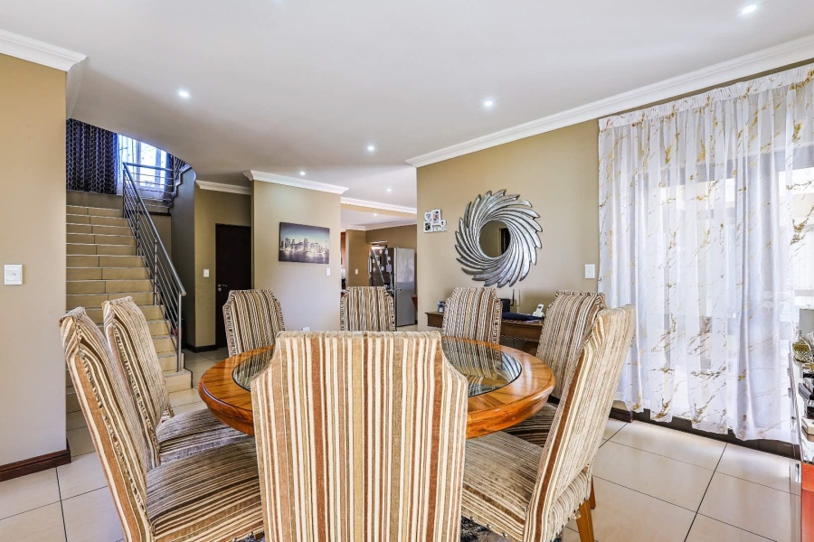 4 Bedroom Property for Sale in Silverwoods Country Estate Gauteng