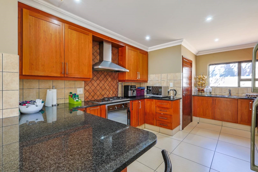 4 Bedroom Property for Sale in Silverwoods Country Estate Gauteng