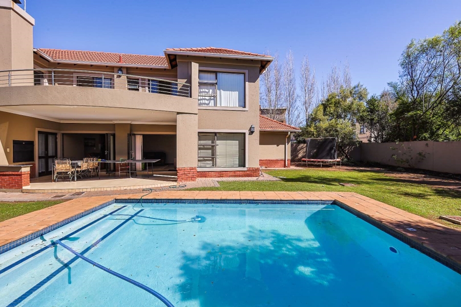 4 Bedroom Property for Sale in Silverwoods Country Estate Gauteng