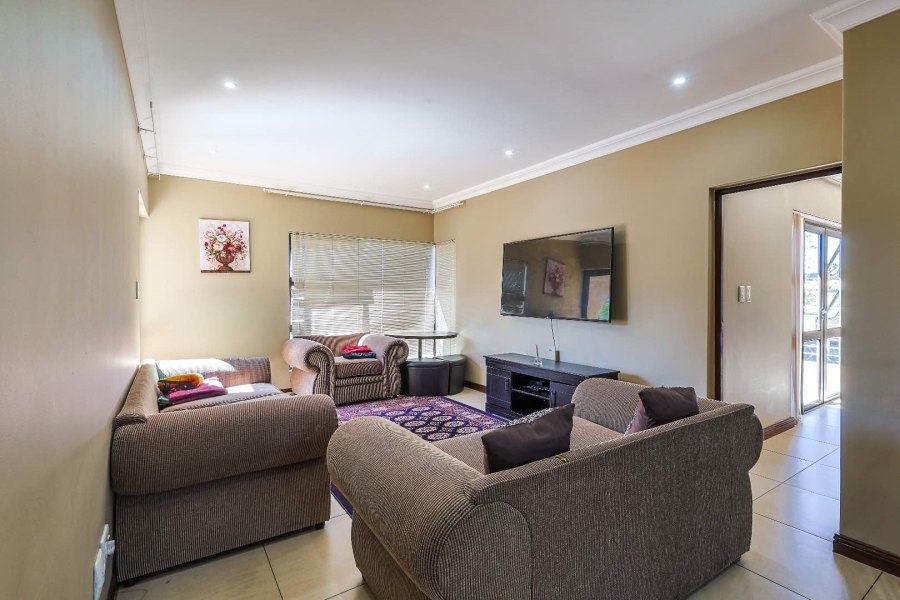 4 Bedroom Property for Sale in Silverwoods Country Estate Gauteng