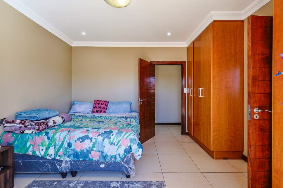 4 Bedroom Property for Sale in Silverwoods Country Estate Gauteng