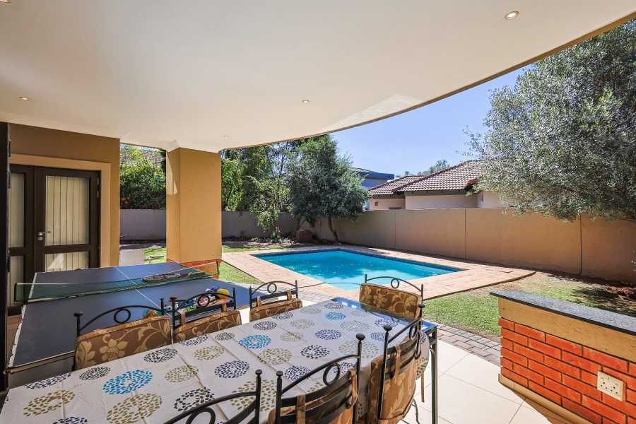 4 Bedroom Property for Sale in Silverwoods Country Estate Gauteng
