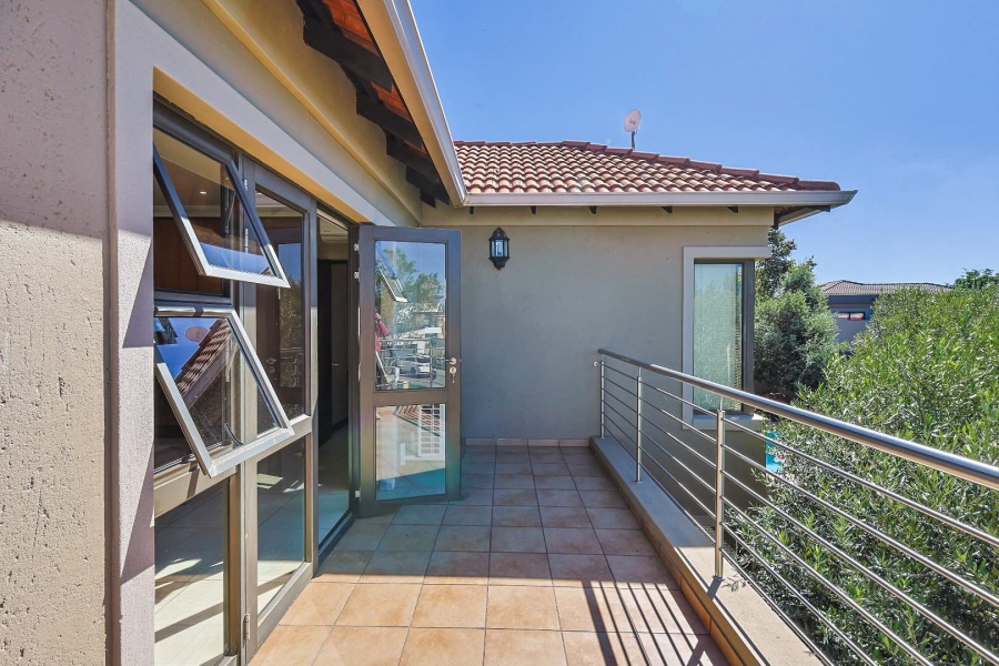 4 Bedroom Property for Sale in Silverwoods Country Estate Gauteng
