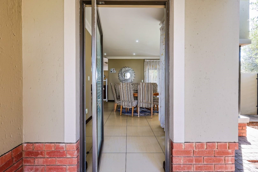 4 Bedroom Property for Sale in Silverwoods Country Estate Gauteng