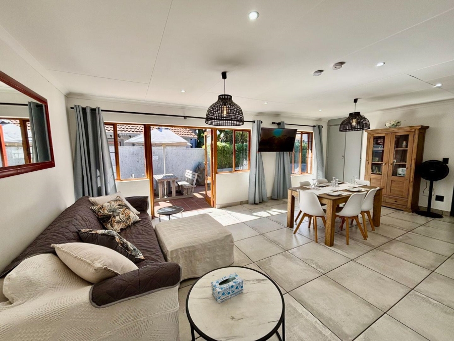 2 Bedroom Property for Sale in Die Wilgers Gauteng