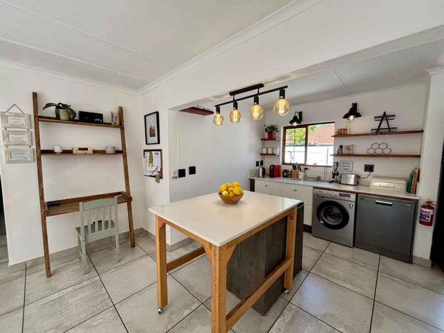 2 Bedroom Property for Sale in Die Wilgers Gauteng