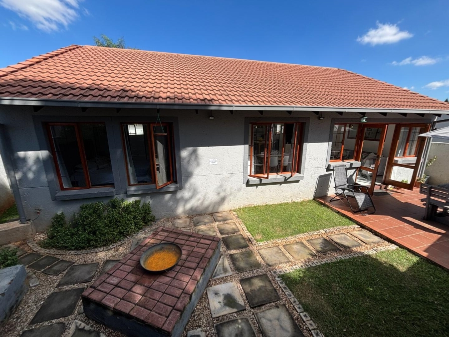 2 Bedroom Property for Sale in Die Wilgers Gauteng