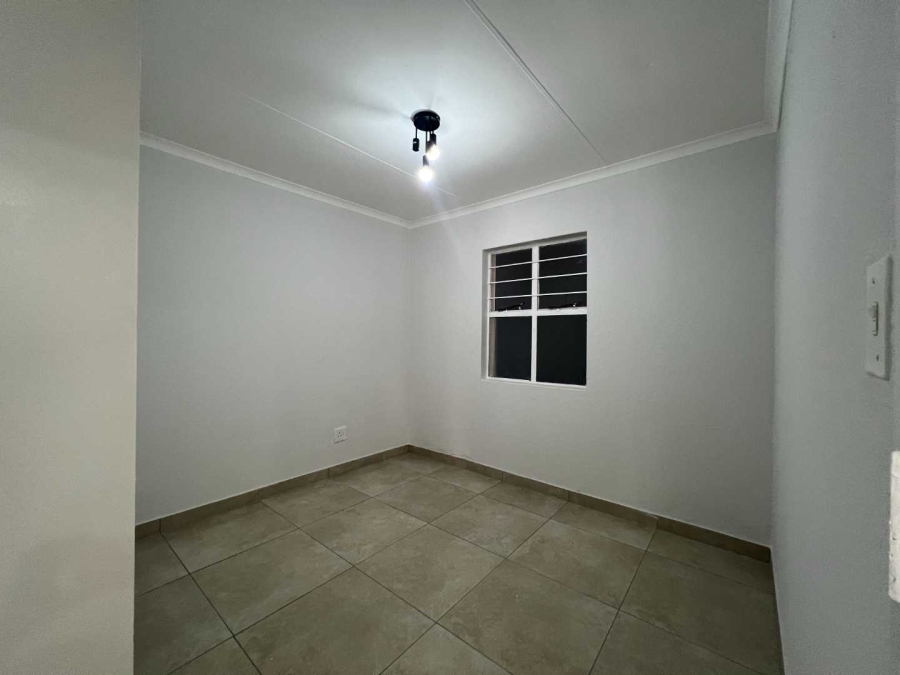 2 Bedroom Property for Sale in Weltevreden Park Gauteng
