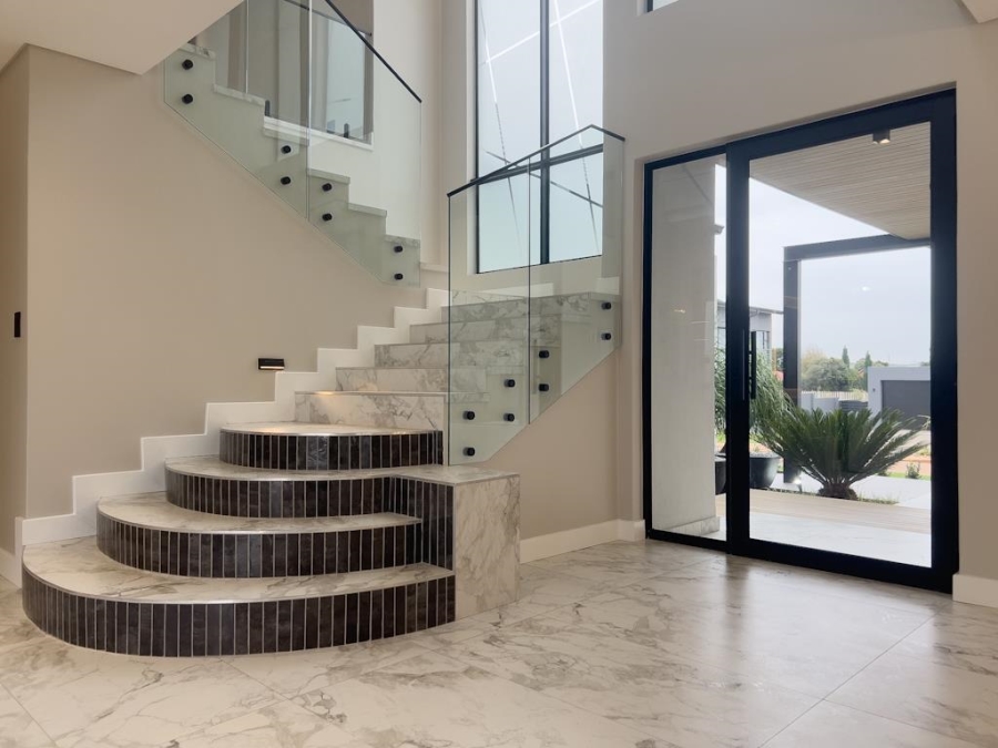 5 Bedroom Property for Sale in Midstream Estate Gauteng