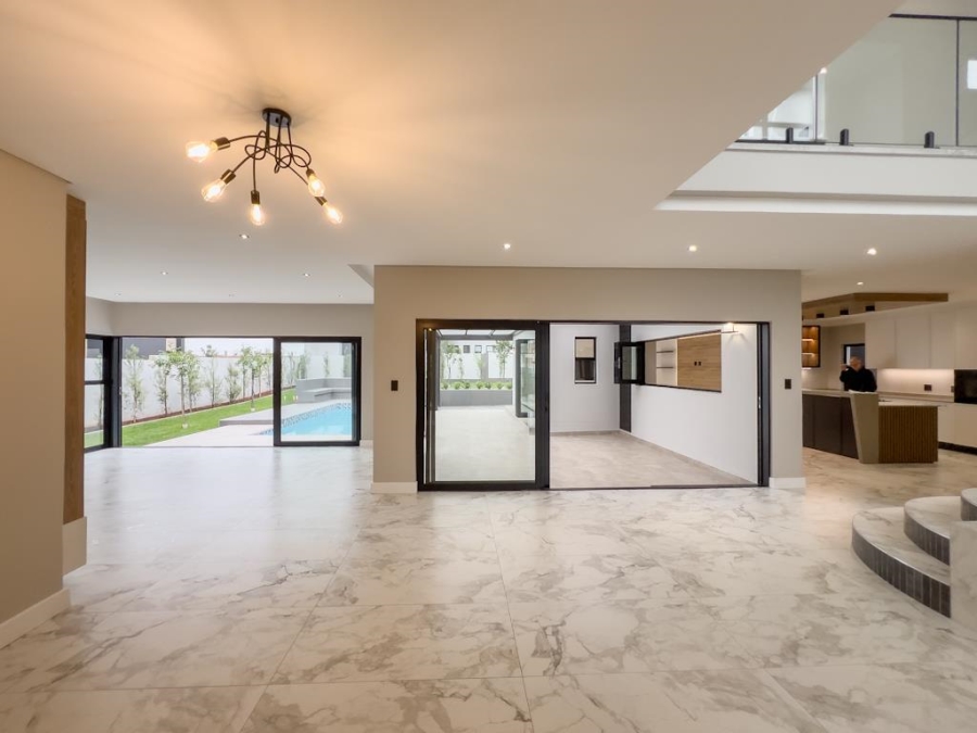 5 Bedroom Property for Sale in Midstream Estate Gauteng