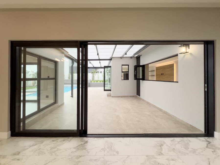 5 Bedroom Property for Sale in Midstream Estate Gauteng