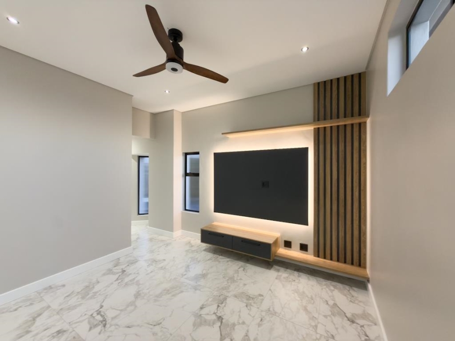 5 Bedroom Property for Sale in Midstream Estate Gauteng
