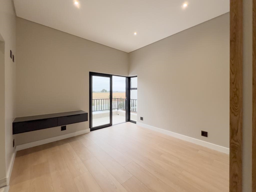 5 Bedroom Property for Sale in Midstream Estate Gauteng