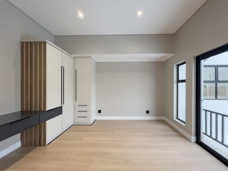 5 Bedroom Property for Sale in Midstream Estate Gauteng