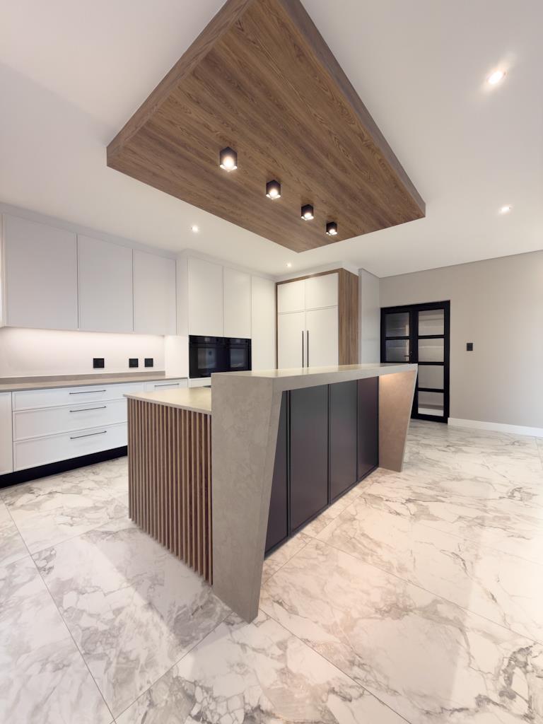 5 Bedroom Property for Sale in Midstream Estate Gauteng