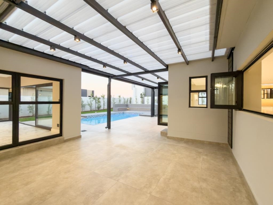 5 Bedroom Property for Sale in Midstream Estate Gauteng