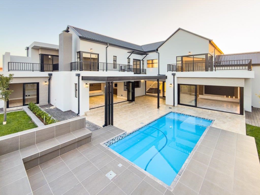5 Bedroom Property for Sale in Midstream Estate Gauteng
