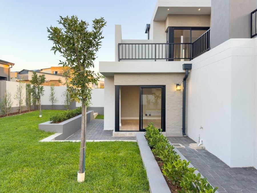 5 Bedroom Property for Sale in Midstream Estate Gauteng