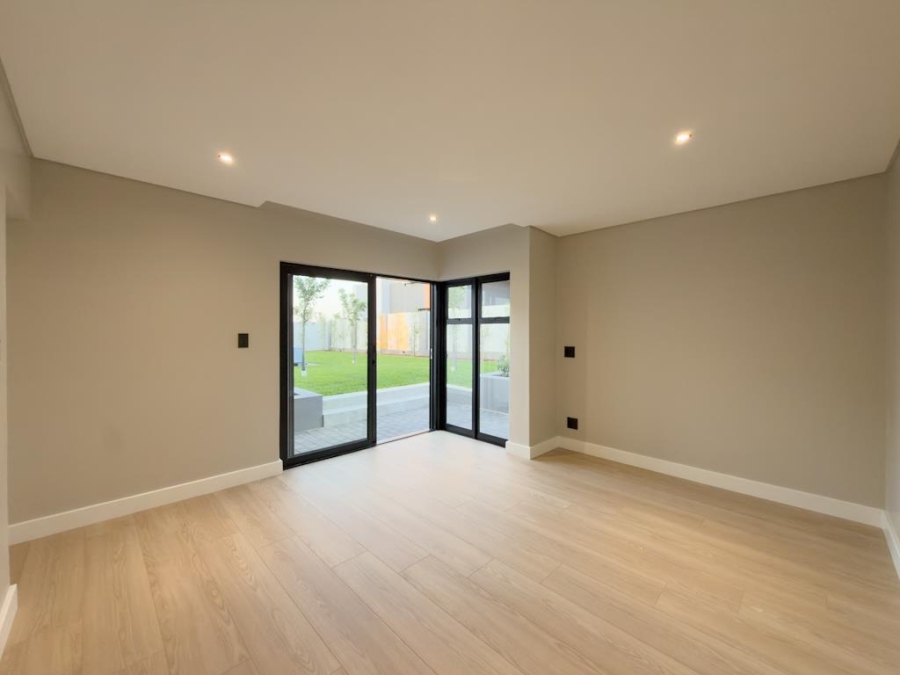 5 Bedroom Property for Sale in Midstream Estate Gauteng