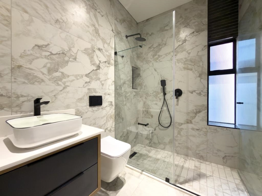5 Bedroom Property for Sale in Midstream Estate Gauteng