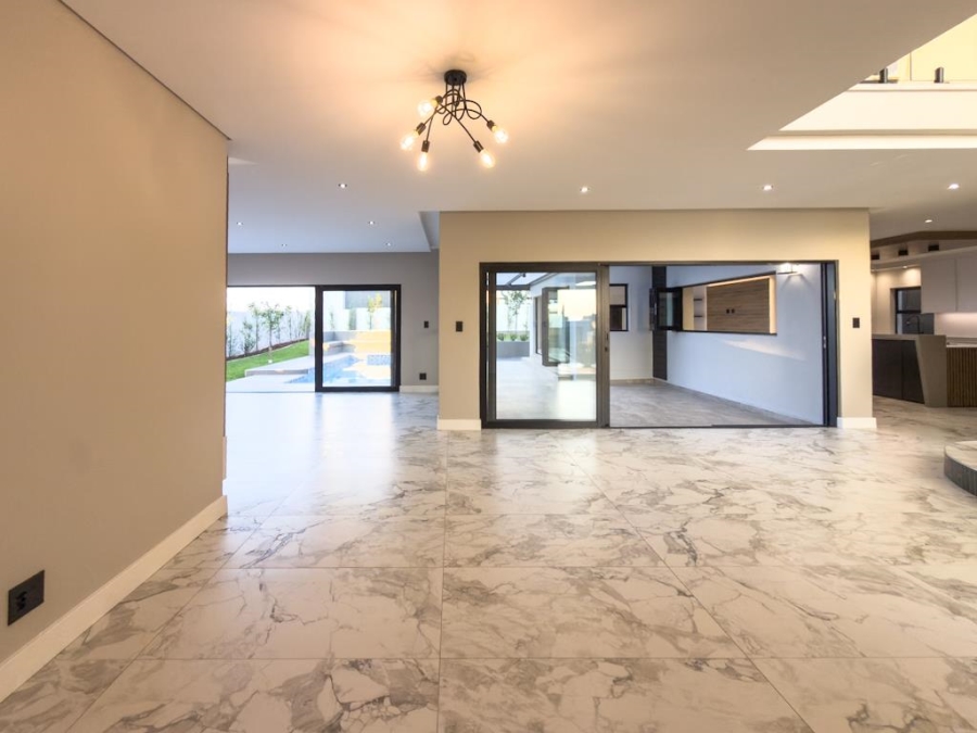 5 Bedroom Property for Sale in Midstream Estate Gauteng