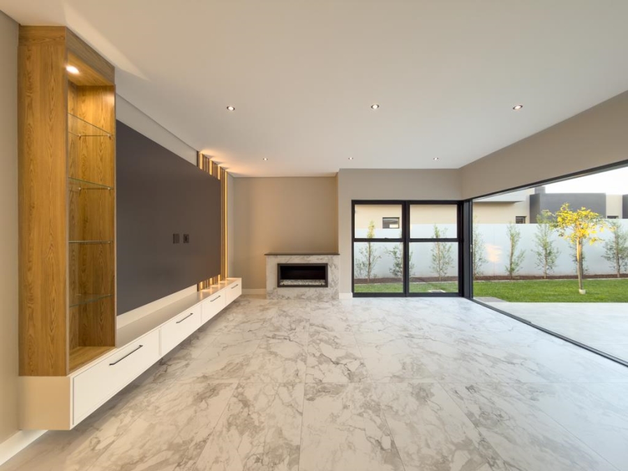 5 Bedroom Property for Sale in Midstream Estate Gauteng