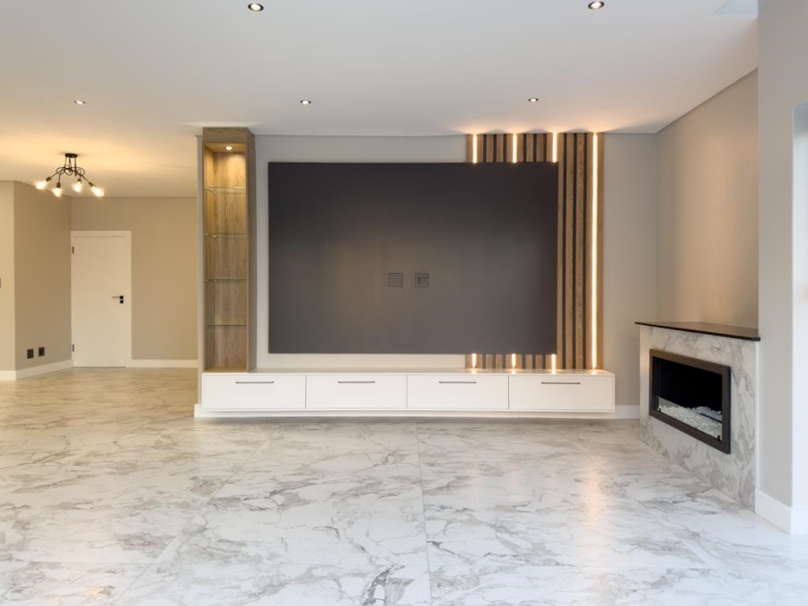 5 Bedroom Property for Sale in Midstream Estate Gauteng