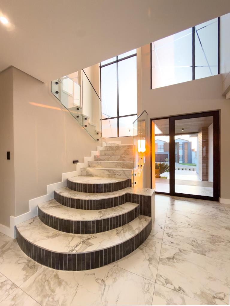 5 Bedroom Property for Sale in Midstream Estate Gauteng
