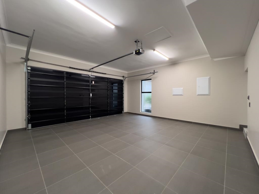 5 Bedroom Property for Sale in Midstream Estate Gauteng