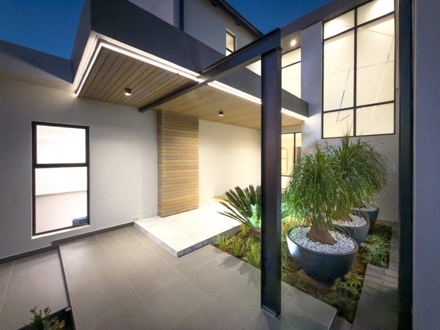 5 Bedroom Property for Sale in Midstream Estate Gauteng