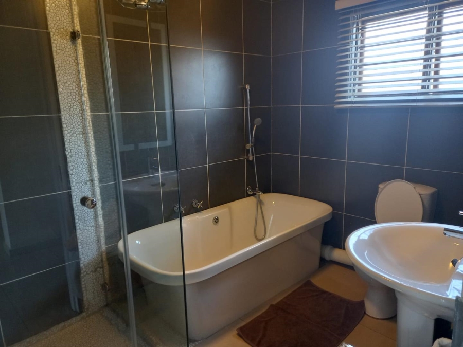 1 Bedroom Property for Sale in Morningside Gauteng