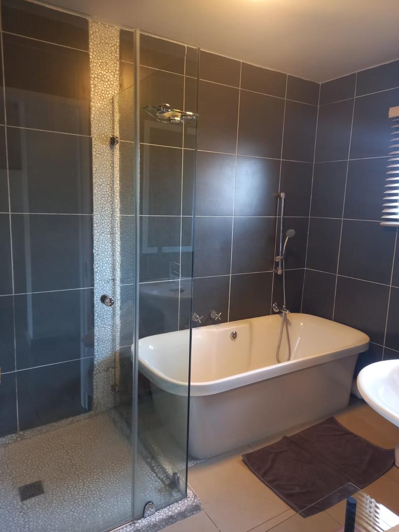 1 Bedroom Property for Sale in Morningside Gauteng