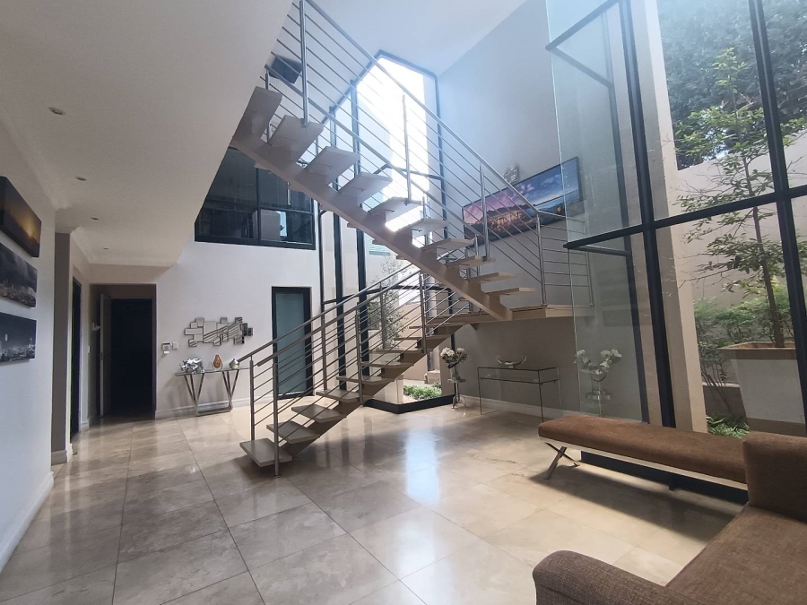 5 Bedroom Property for Sale in Melrose Gauteng