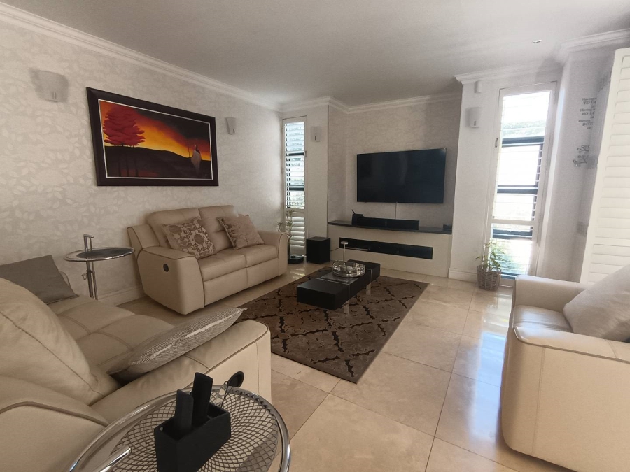 5 Bedroom Property for Sale in Melrose Gauteng